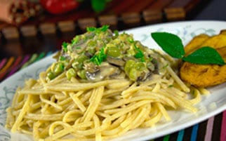 Spaghetti Integral Doria con Salsa de Champiñones y arvejas