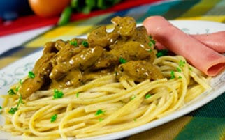 Spaghetti Integral Doria en Salsa de Cebolla y Pollo