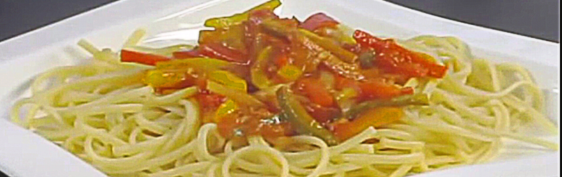 Spaghetti salsa de pimenton