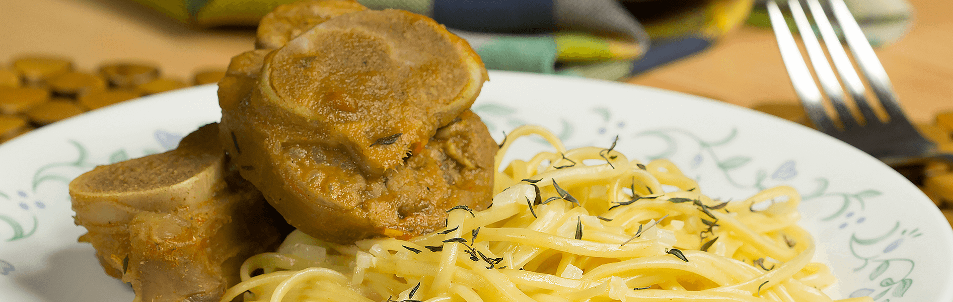 Estofado de osobucco de res con Spaghetti Doria a la crema