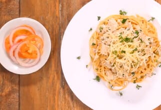 Spaghetti con atún