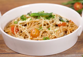 Spaghetti Doria con Tomates Cherry, Champiñones, Albahaca fresca y Salsa lista sabor Finas Hierbas