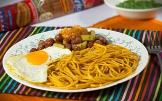 Spaghetti Doria Sabor Chorizo con frijoles